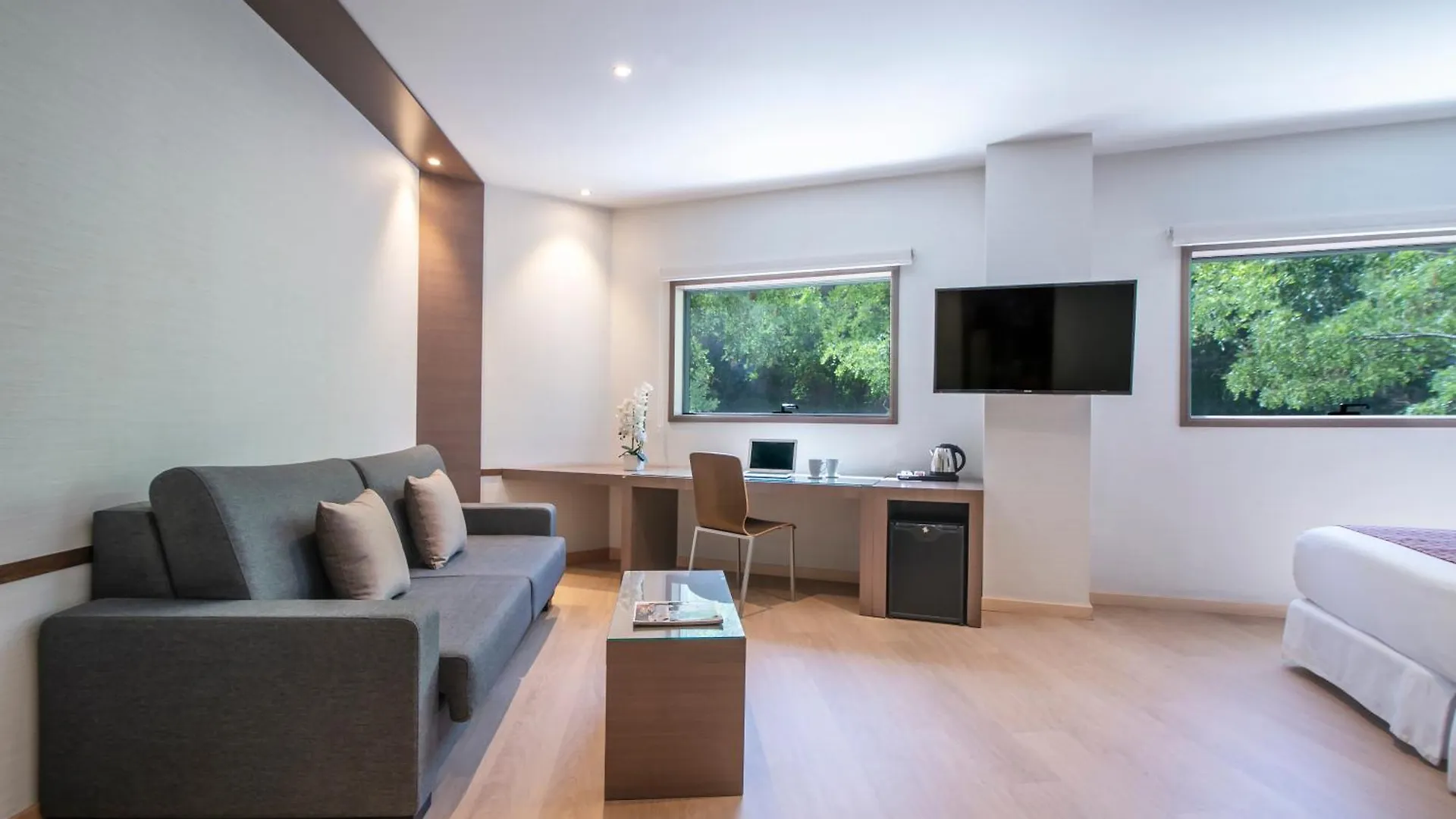 Hotel Granada By Pierre & Vacances