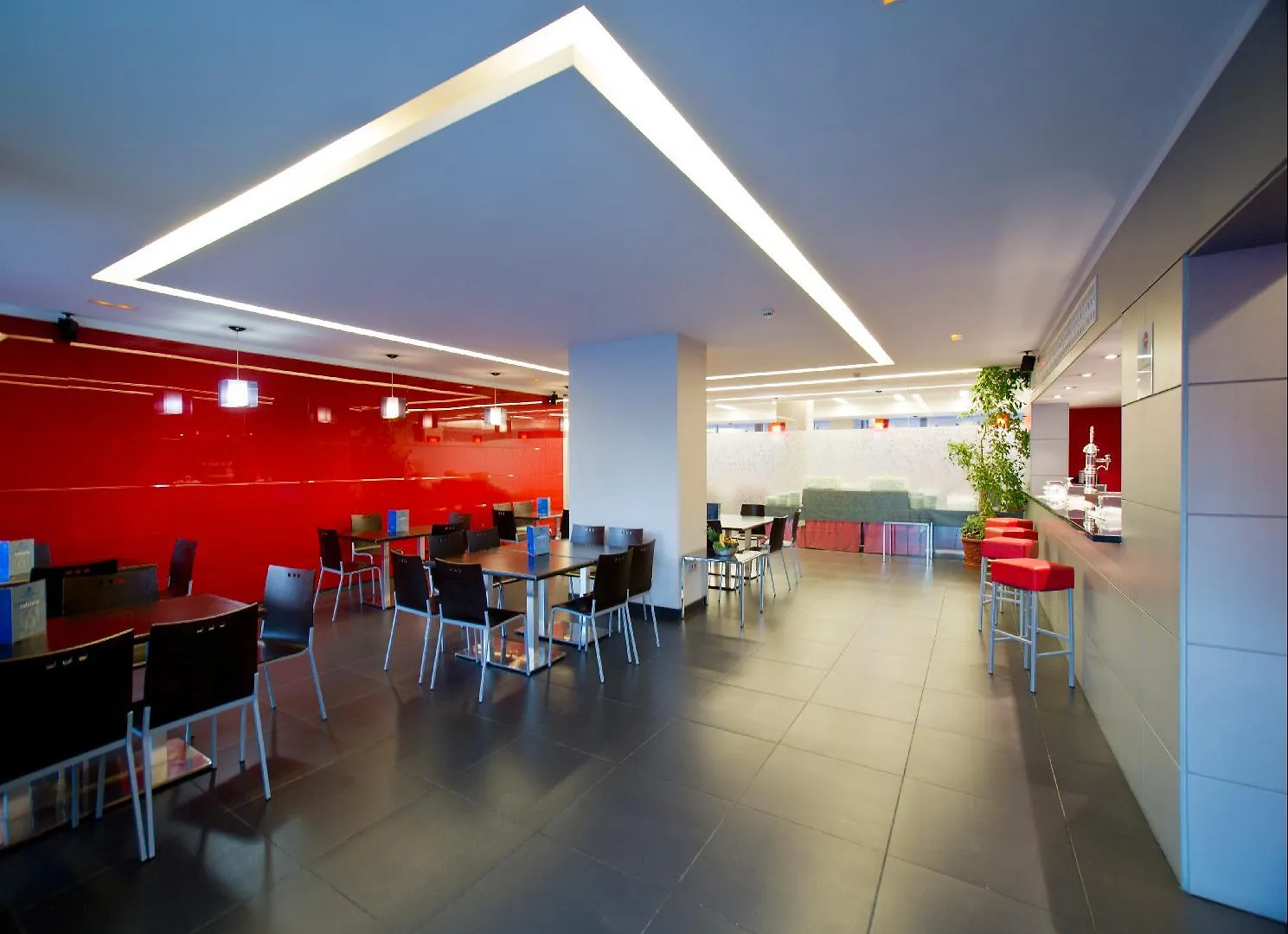 Hotel Granada By Pierre & Vacances