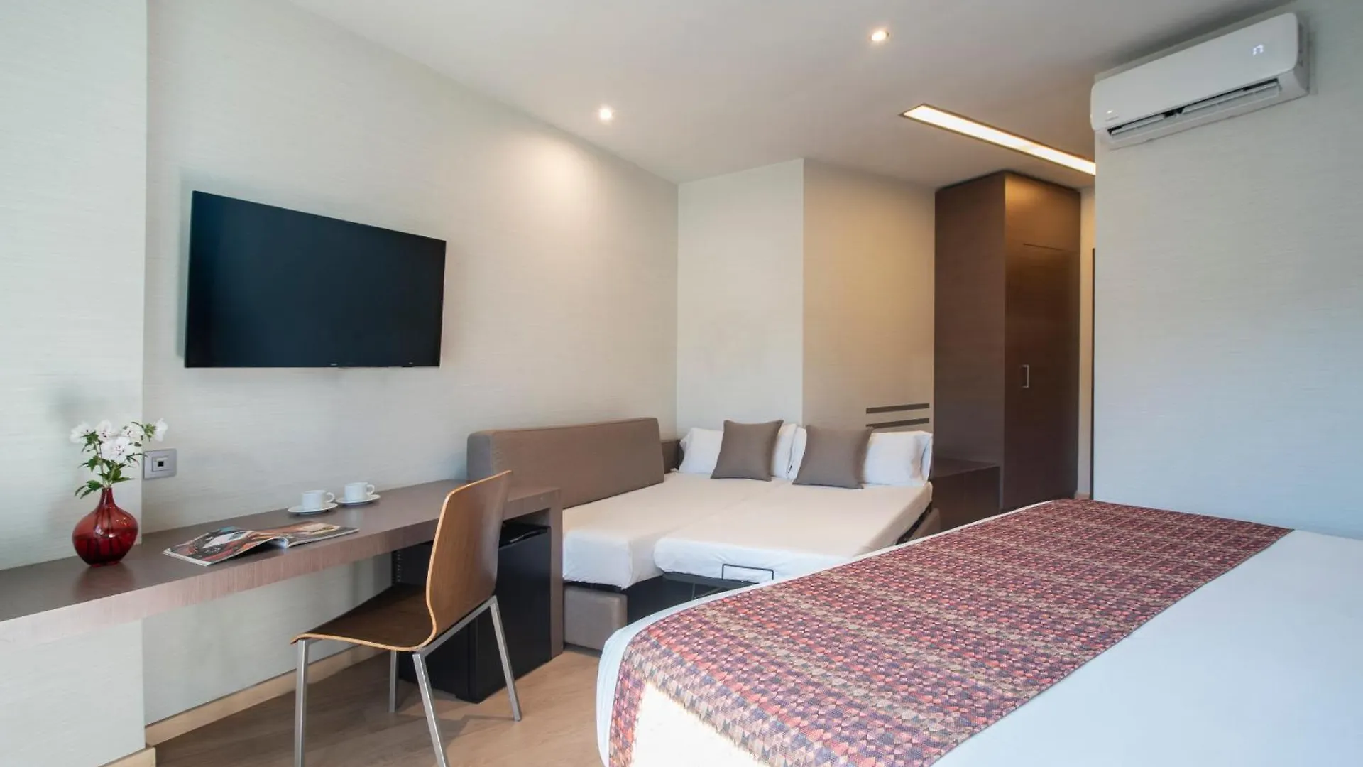Hotel Granada By Pierre & Vacances