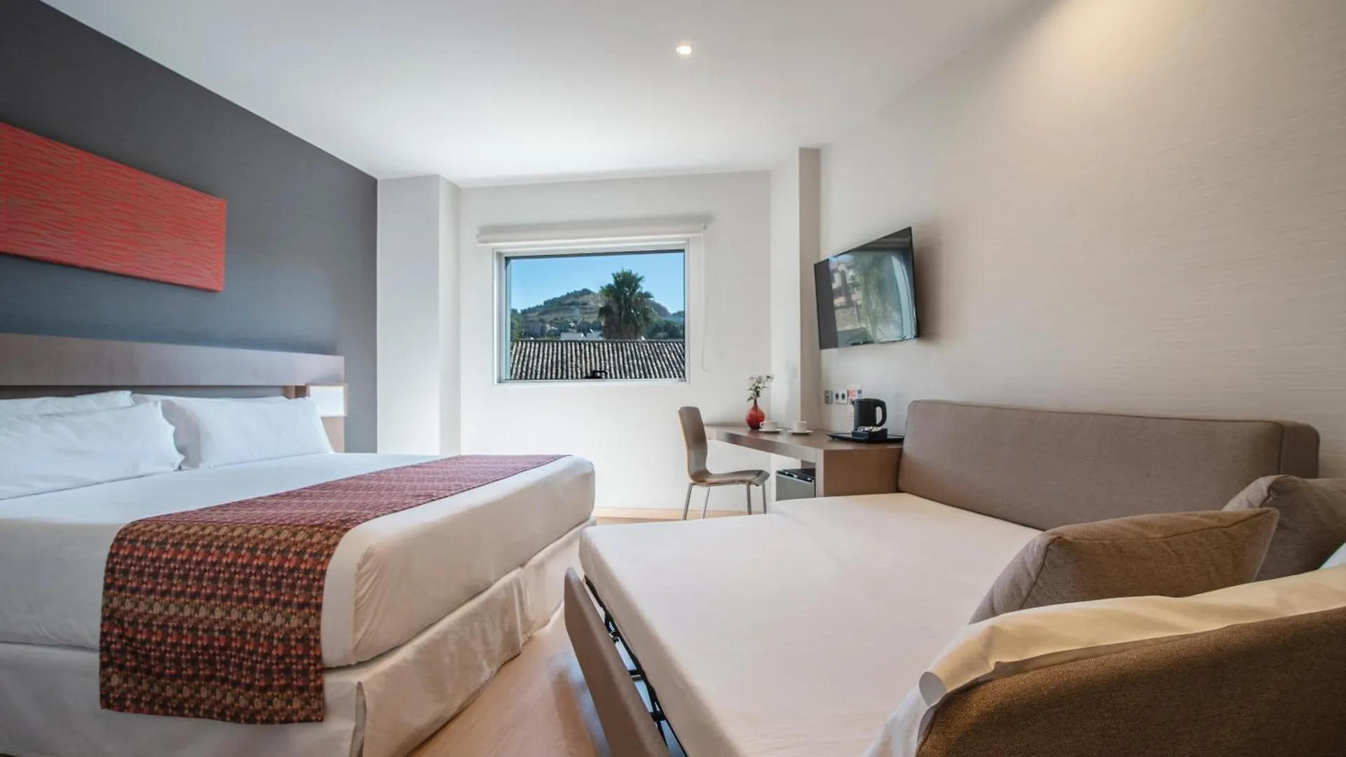 Hotel Granada By Pierre & Vacances