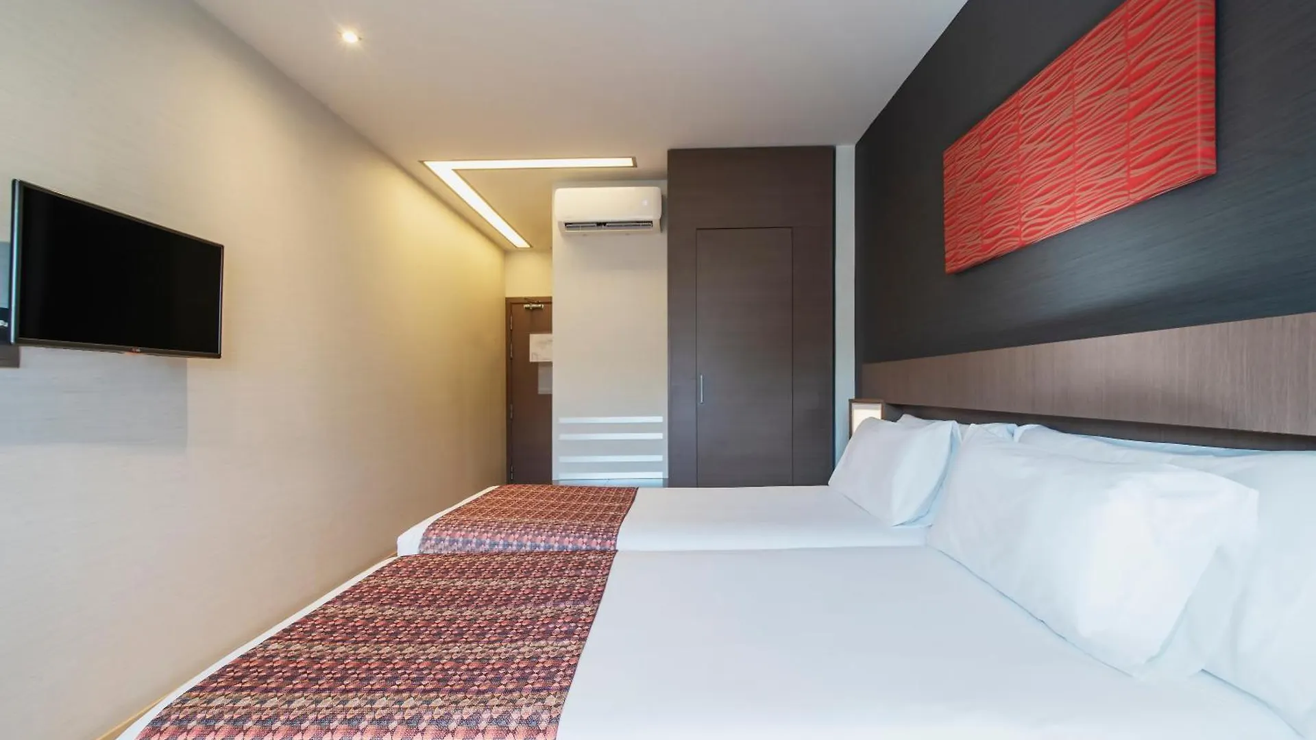 Hotel Granada By Pierre & Vacances