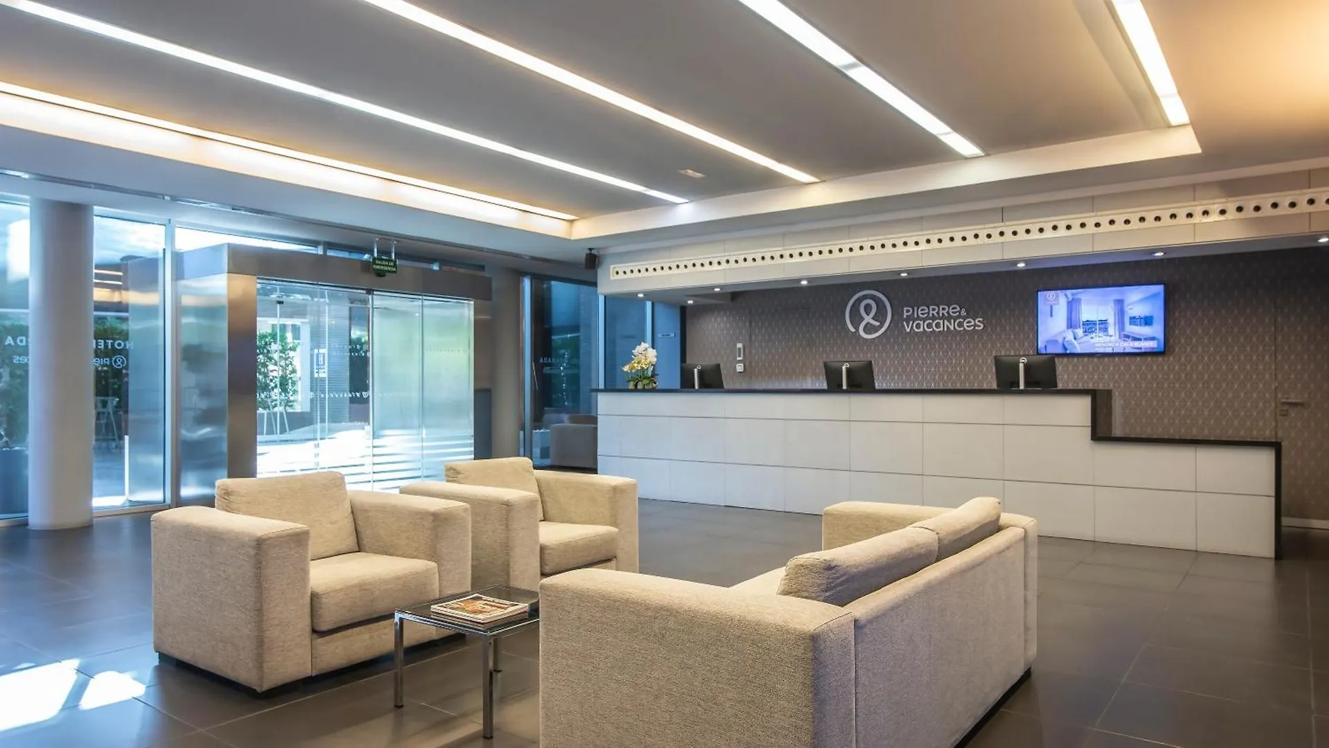 Hotel Granada By Pierre & Vacances 4*,