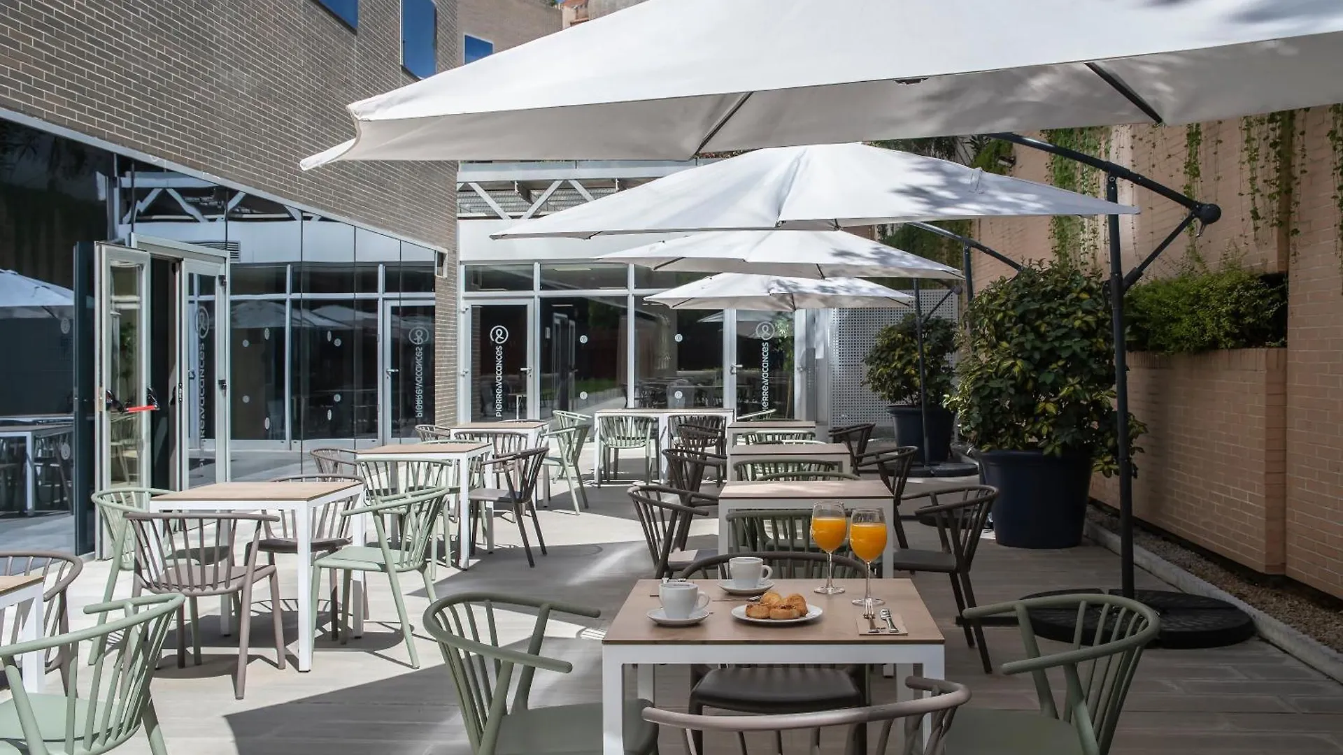 Hotel Granada By Pierre & Vacances
